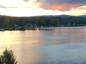 Panorama sur le lac