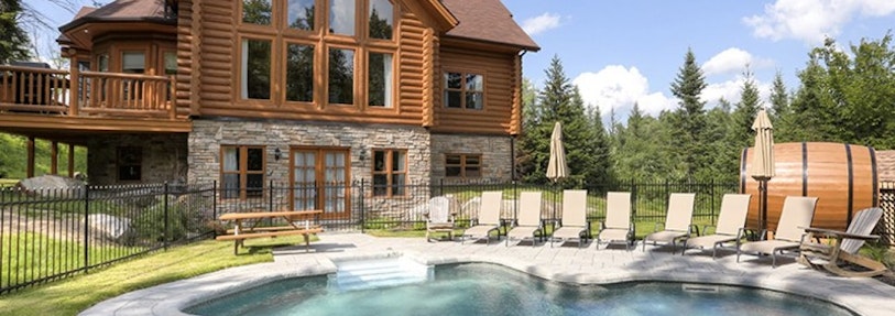 Cottages with an outdoor pool