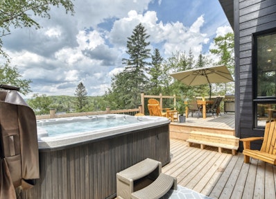 Cottages with spa (hot tub)